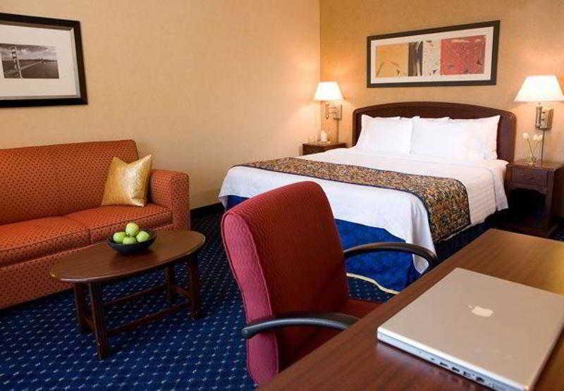 Sonesta Select Dallas Річардсон Номер фото